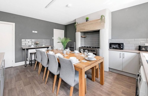 Brighouse Wohnung | Grierson Stays: The Big One