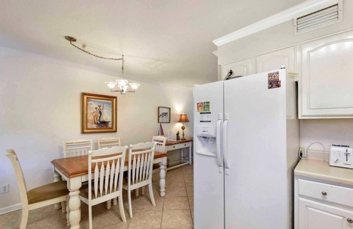 Jekyll Island Haus | Gritz Carlton (B) - cozy two bedroom duplex within walking distance to beach