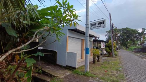 Nyambu Hotel | Griya Taman by Sundari Hospitality