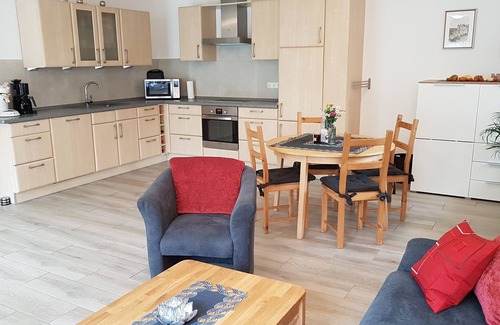 Moselkern Eigentumswohnung | Ebenerdige FeWo mit Garten und Klimaanlage an der Mosel zw. Cochem und Koblenz