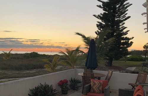 Bahamas Terrace Eigentumswohnung | Ground floor condo with private beach. Pet friendly