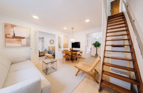 Socorro Wohnung | Group-Friendly 4BR Lisbon Duplex + Castle View