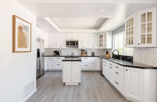 Sunset Ridge Haus | Amazing Scottsdale Large House Heated Pool/Spa!