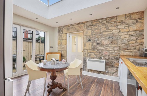 Bamburgh Haus | Grove Cottage - North East Escapes