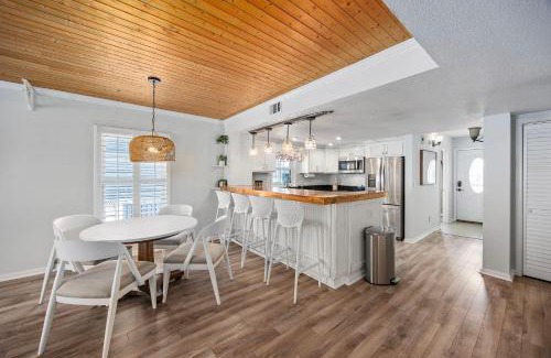 Cherry Grove Beach Haus | Grove Cove - 1 and half Blocks from beach - Dog Friendly