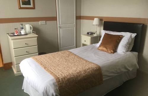 Oakengates Bed & Breakfast | Grove House Guest House