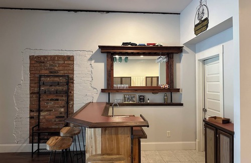 East Spencer Eigentumswohnung | Guest Favorite! Spacious Loft Overlooking NC Transportation Museum