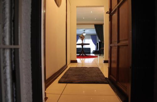 Kempton Park Haus | Guest Home KS2E - Self Catering