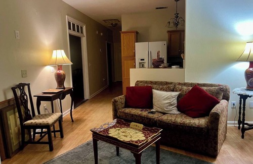 Talisheek Haus | Guest House - Cressy House B&B