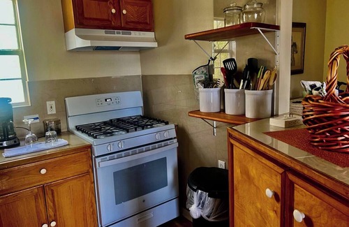 Talisheek Haus | Guest House - Cressy House B&B