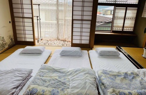 Fujiyoshida Haus | Guest House en