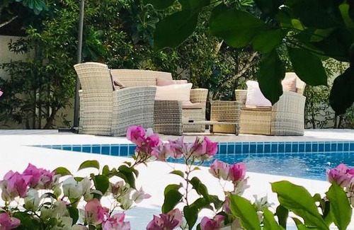 Ratsada Haus | Guest House, shared pool, private bathroom and kitchen