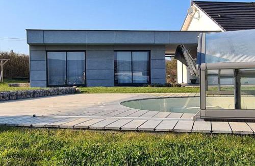 Perrouse Wohnung | Guest house, très calme, piscine