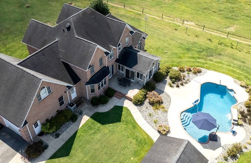 Sudlersville Haus | Guest Lodge | Private Pool | Outdoor Dining | Game Room