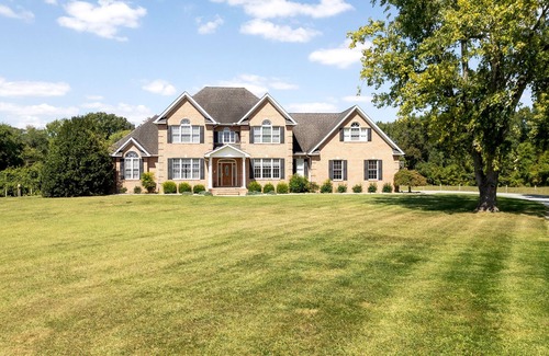 Sudlersville Haus | Guest Lodge | Private Pool | Outdoor Dining | Game Room