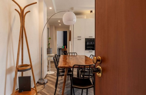 Ostiense Wohnung | GuestHost - Colorful Apt in Vintage-Modern Style