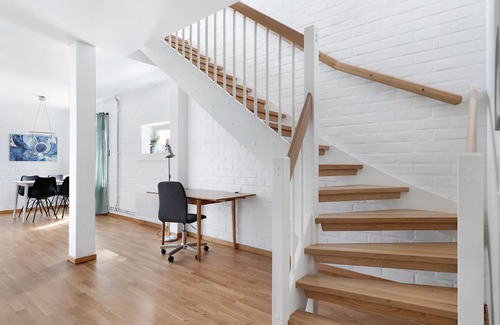 Pitea Wohnung | Guestly Homes - 3BR City Charm