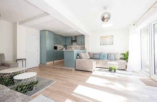 Eccles Wohnung | GuestReady - A Haven by the River