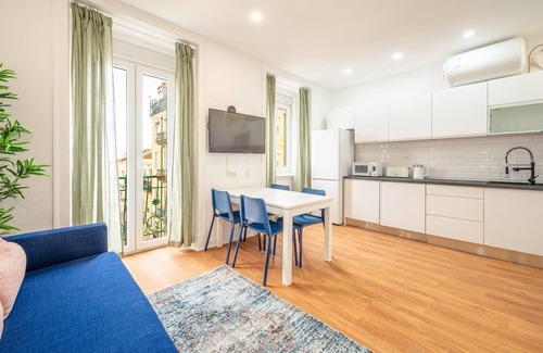Santa Engracia Wohnung | GuestReady - Captain's residence near Água museum