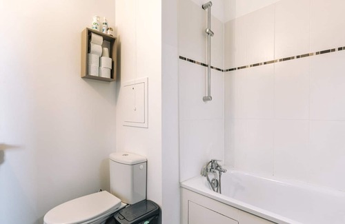 Villepinte Wohnung | GuestReady - Cozy 2BR Apartment w/ Balcony near Vert Galant Station