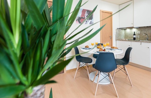 Boavista Wohnung | GuestReady - Musichall - Moulin Rouge