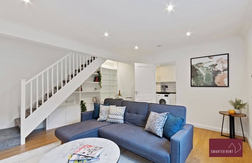 Guildford Haus | Guildford - Two Bedroom House with Garden