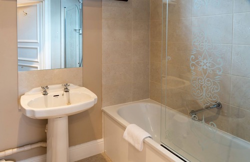 Corsham Hotel | Guyers House Hotel