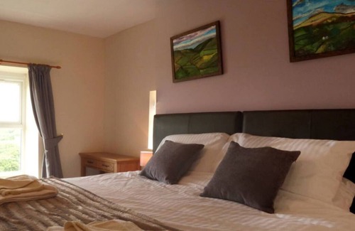 Glandyfi Haus | Ein komfortables und gut ausgestattetes Ferienhaus mit großzügiger Unterkunft für 6 Personen in ruhiger Lage mit