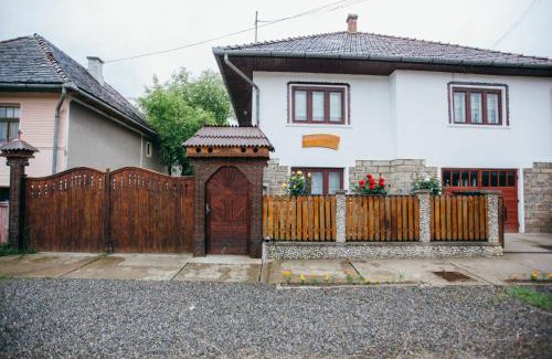 Lupeni Haus | Gyöngyvirág Panzió