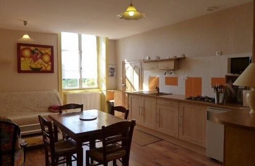 Clairvaux-les-Lacs Wohnung | GYPSI-Wohnung im Charakterhaus