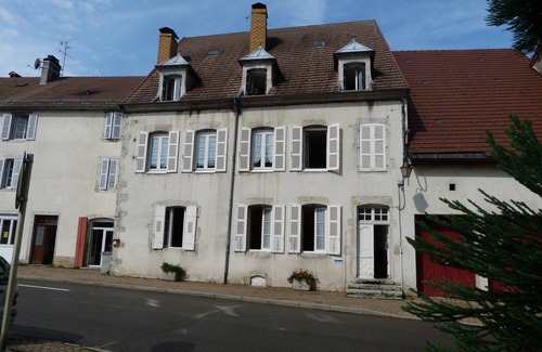 Clairvaux-les-Lacs Wohnung | GYPSI-Wohnung im Charakterhaus