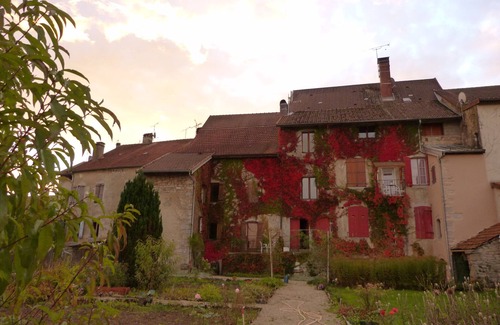 Clairvaux-les-Lacs Wohnung | GYPSI-Wohnung im Charakterhaus