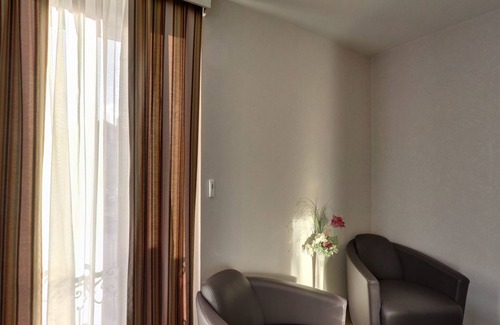 Dole Hotel | Hôtel de La Cloche