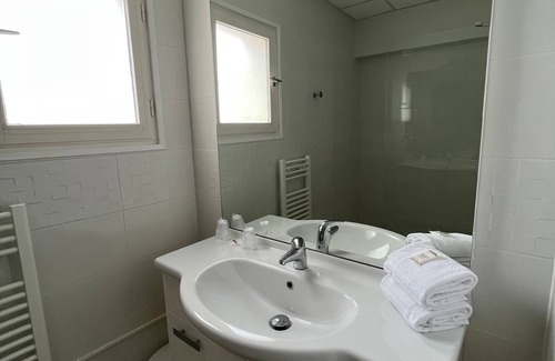 Le Grand Large Hotel | Hôtel Les Sables - Urban Style - by Logis Hotels