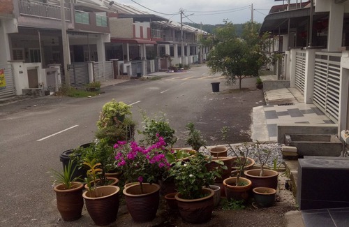 Sungai Siput Haus | H o m e w i t h u s. F a m i l y f e l i n g s.