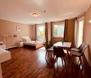 Lotte Wohnung | H6 XL I 90m2 I 6 P I Wasch I Balkon I