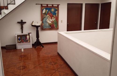 Fontibon Haus | Habitación con baño privado cerca al aeropuerto