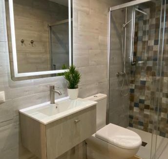 Mogon Wohnung | Habitaciones con baño sin cocina ni salón Sierra de las Villas