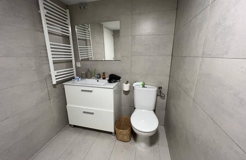 Biescas Haus | Habitaciones Para 9 Personas en Centro de Biescas