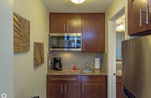 Downtown Wohnung | Half block to Duval @ Mango Hideaway -studio apt