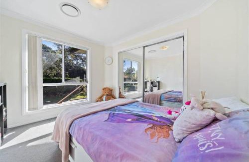 Beenleigh Haus | Halfway Point Brisbane and Gold Coast Themepark 15 minutes Southbank 30 minutes