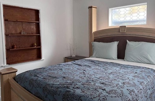 Holly Heights Villa | Halifax Villa Blue