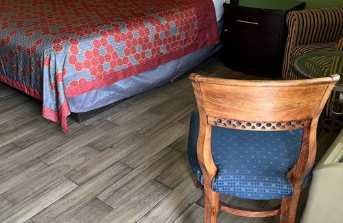 New Albany Hotel | Hallmarc Inn