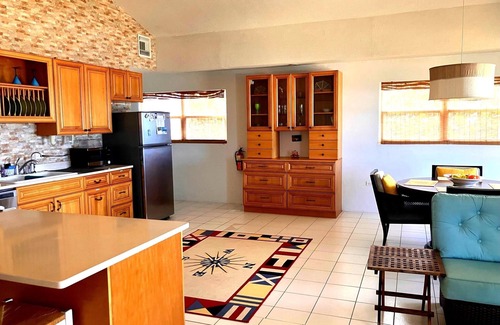 Tibbett's Turn Haus | Hammock Moon - Two Bedroom House Directly on Beach with Gazebo