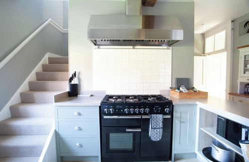 Stroud Haus | HAMMONDS FARMHOUSE, family friendly, luxury holiday cottage in Stroud