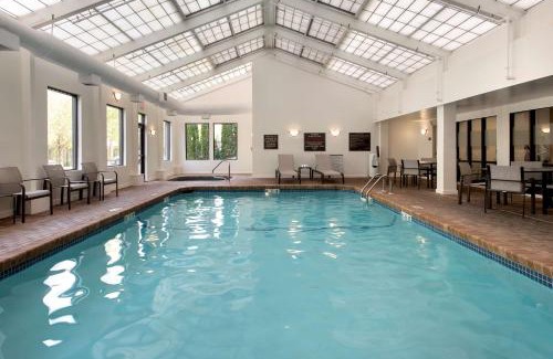 Revere Hotel | Hampton Inn Boston Logan Airport