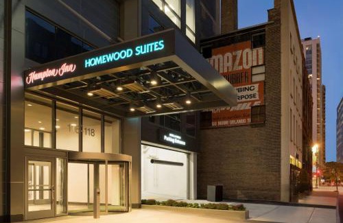 West Loop Gate Hotel | Hampton Inn Chicago West Loop Fulton Market Area