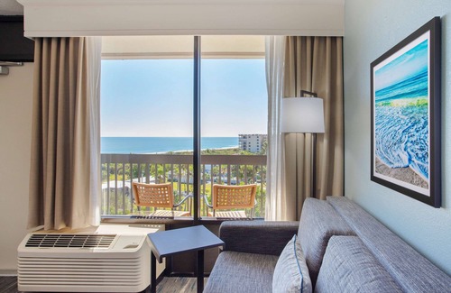Oceanfront Hotel | Hampton Inn Cocoa Beach/Cape Canaveral