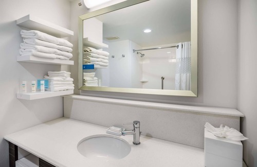 Dover Hotel | Hampton Inn Dover