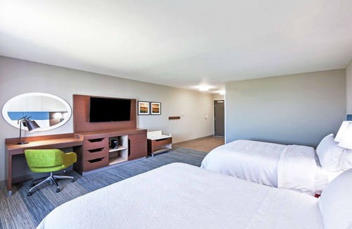 New Century Hotel | Hampton Inn Gardner Conference Center